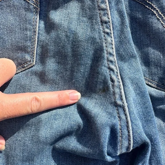 Levi's Ripped Skinny Jeans - Picture 4 of 5